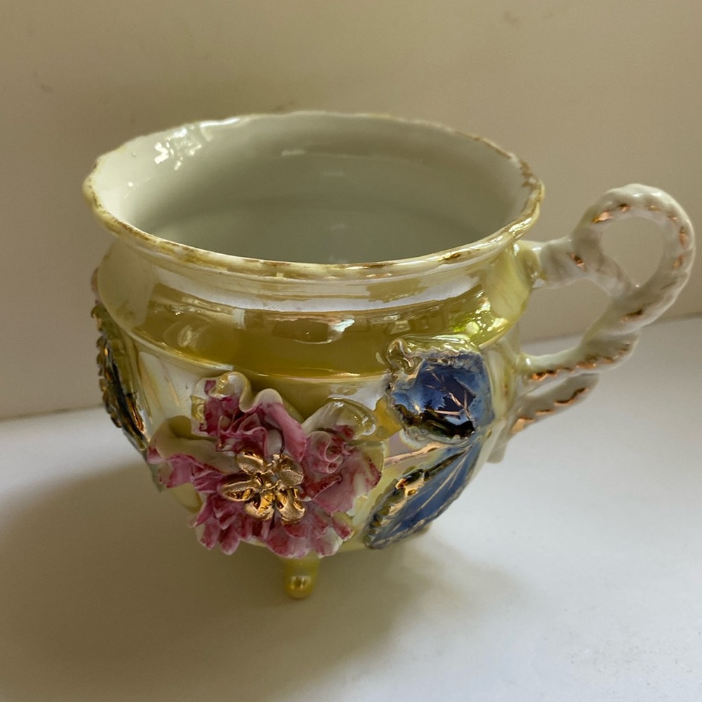 Victorian detailed, fine bone China mug.